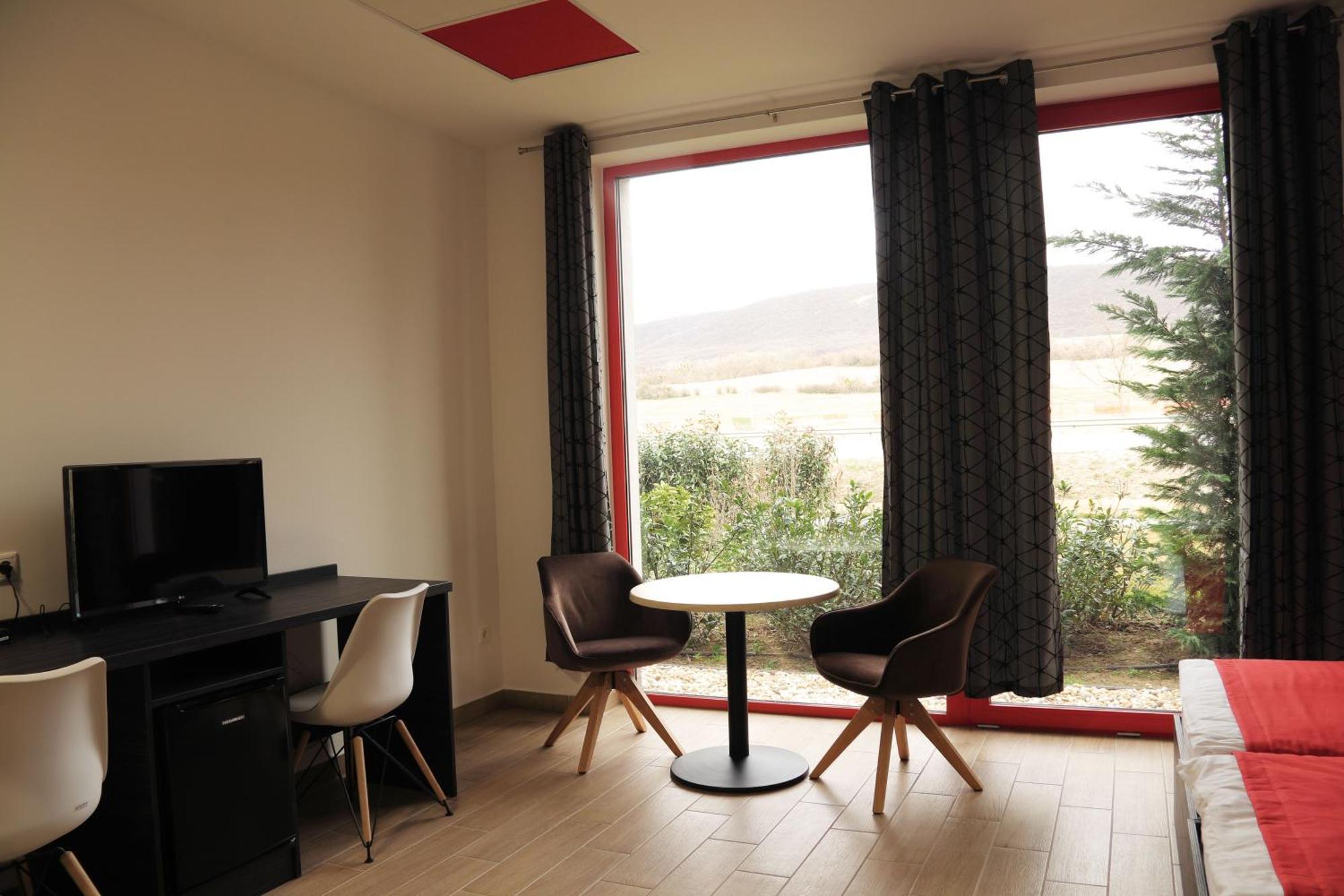 Top Hotel Vertesszolos Buitenkant foto