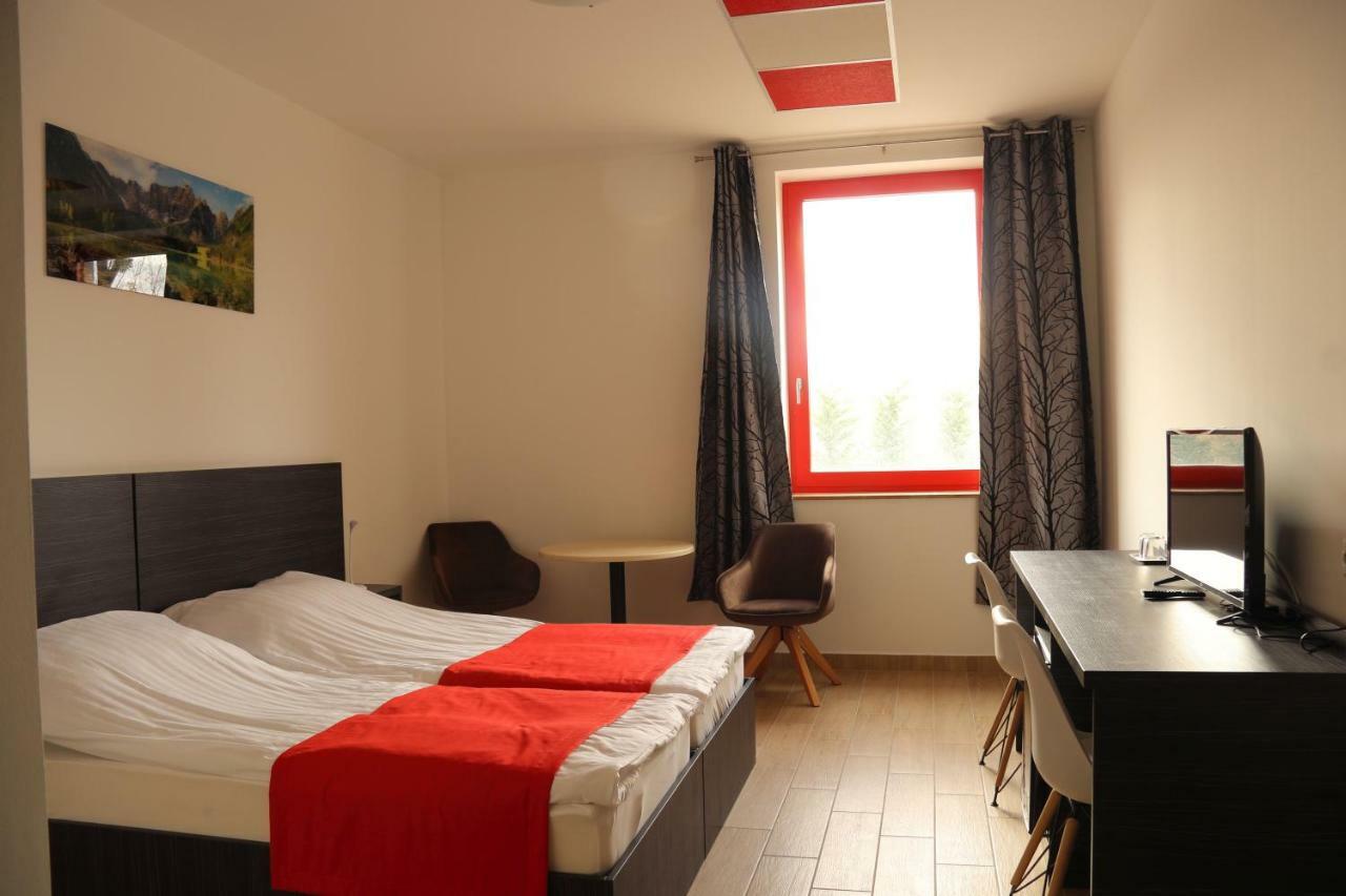 Top Hotel Vertesszolos Buitenkant foto